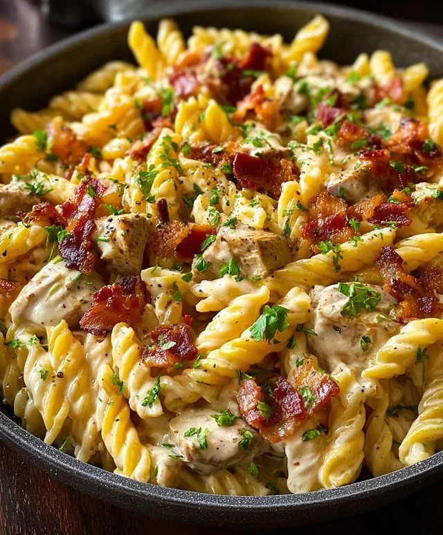 One-Pan Creamy Ranch Beef Beef Bacon Chicken Pasta
