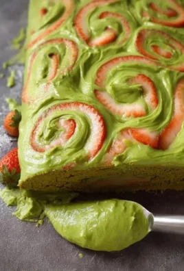Strawberry Matcha Latte Rolls