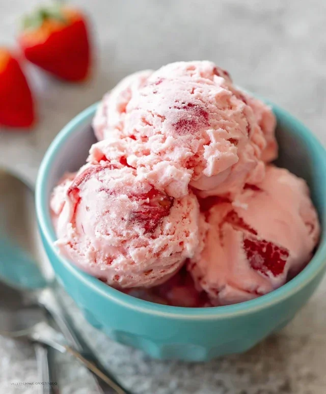 Homemade Strawberry Ice Cream