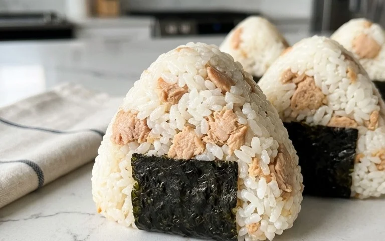 15-min. Easy Japanese Tuna Onigiri